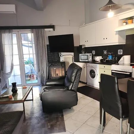 Jim Villa6family Wi-fi 500 With Its Own Yard Kastro-Kyllini