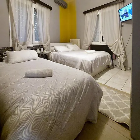 Jim Villa6family Wi-fi 500 With Its Own Yard