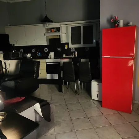 Jim Villa6family Wi-fi 500 With Its Own Yard In The Center Of The Village Kastro-Kyllini