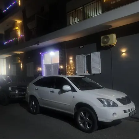 Jim Villa6family Wi-fi 500 With Its Own Yard Apartament